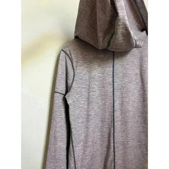 Zella Lightweight Hooded Pullover Size Medium - Picture 3 of 10